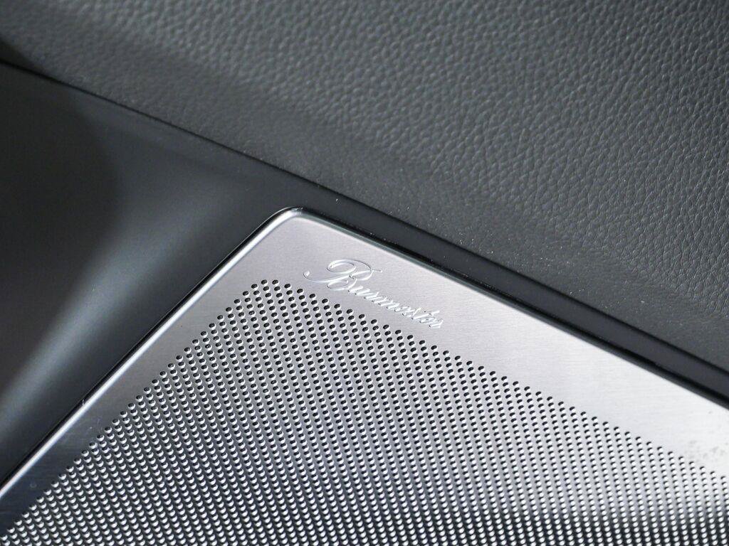 Certified 2025 Porsche 911 Carrera RWD image 7