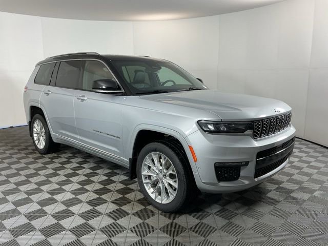 Used 2021 Jeep Grand Cherokee L Summit w/ Luxury Tech Group V image 3