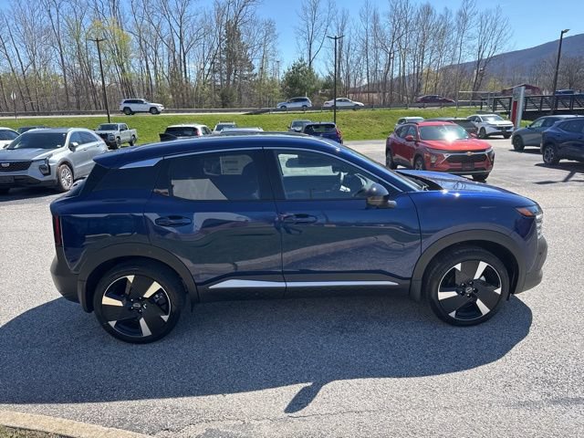 New 2026 Nissan Kicks SR w/ SR Premium Package AWD/4WD image 18