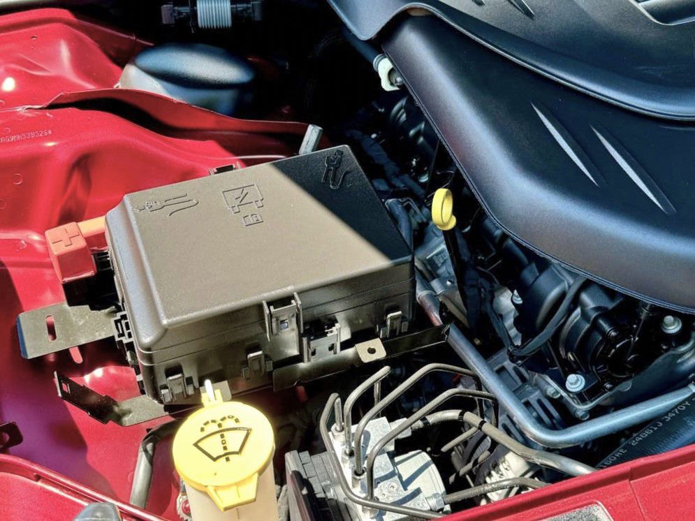 Used 2021 Dodge Challenger SXT image 29