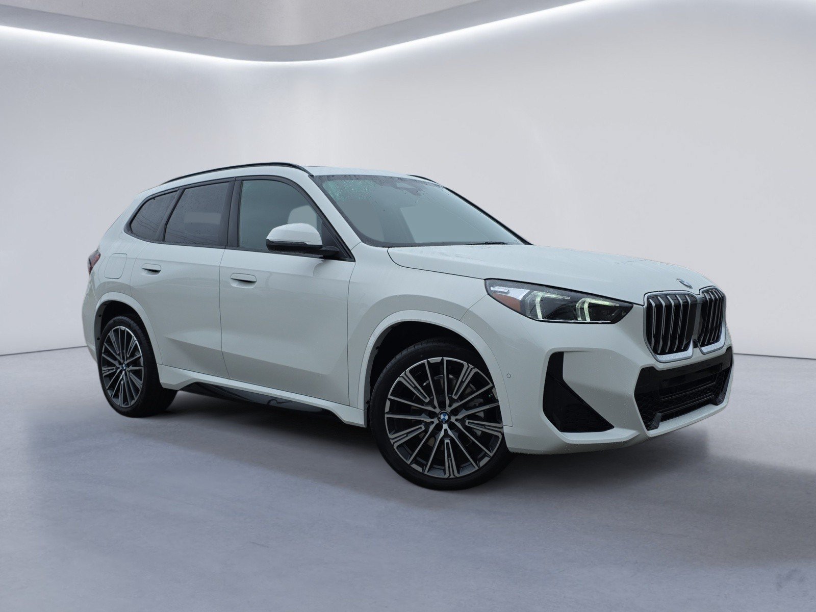 New 2027 BMW X1 xDrive28i AWD/4WD image 2