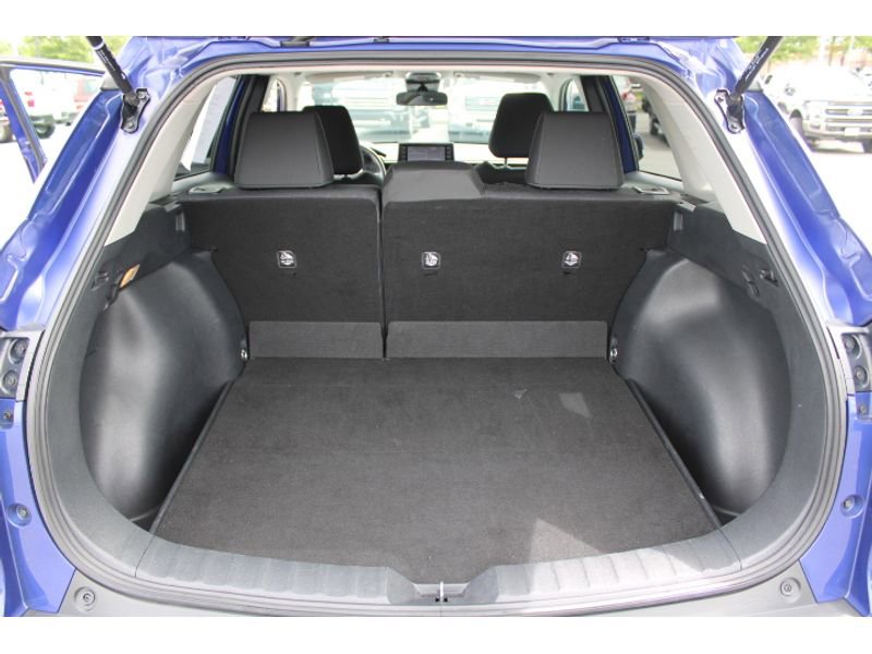 Used 2022 Toyota Corolla Cross LE image 24