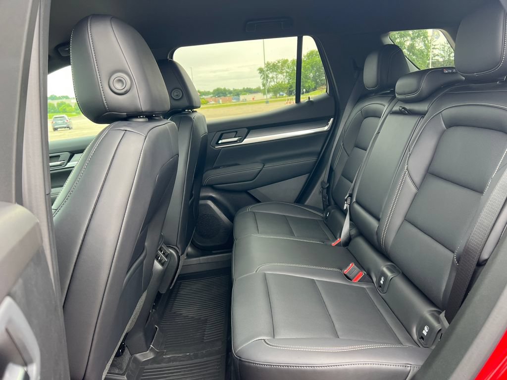 New 2027 GMC Terrain Elevation w/ LPO, Floor Liner Package AWD/4WD image 4