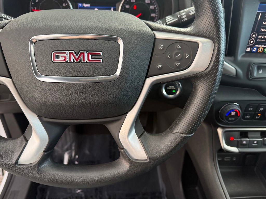 Used 2023 GMC Terrain SLE w/ Driver Convenience Package image 11