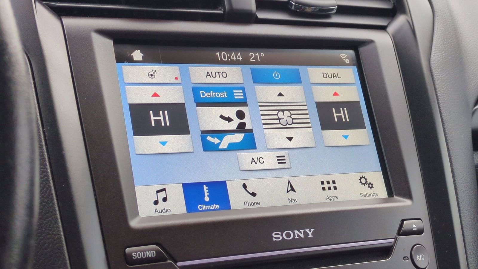 Used 2018 Ford Fusion Titanium image 32