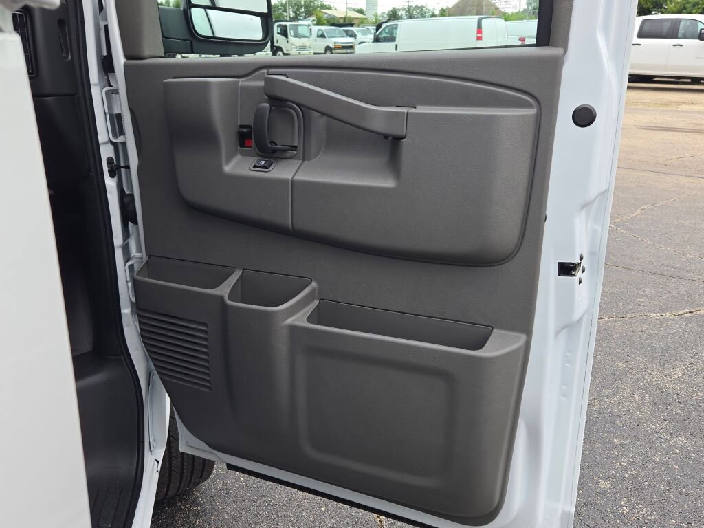 New 2025 Chevrolet Express 3500 w/ Power Convenience Package image 8