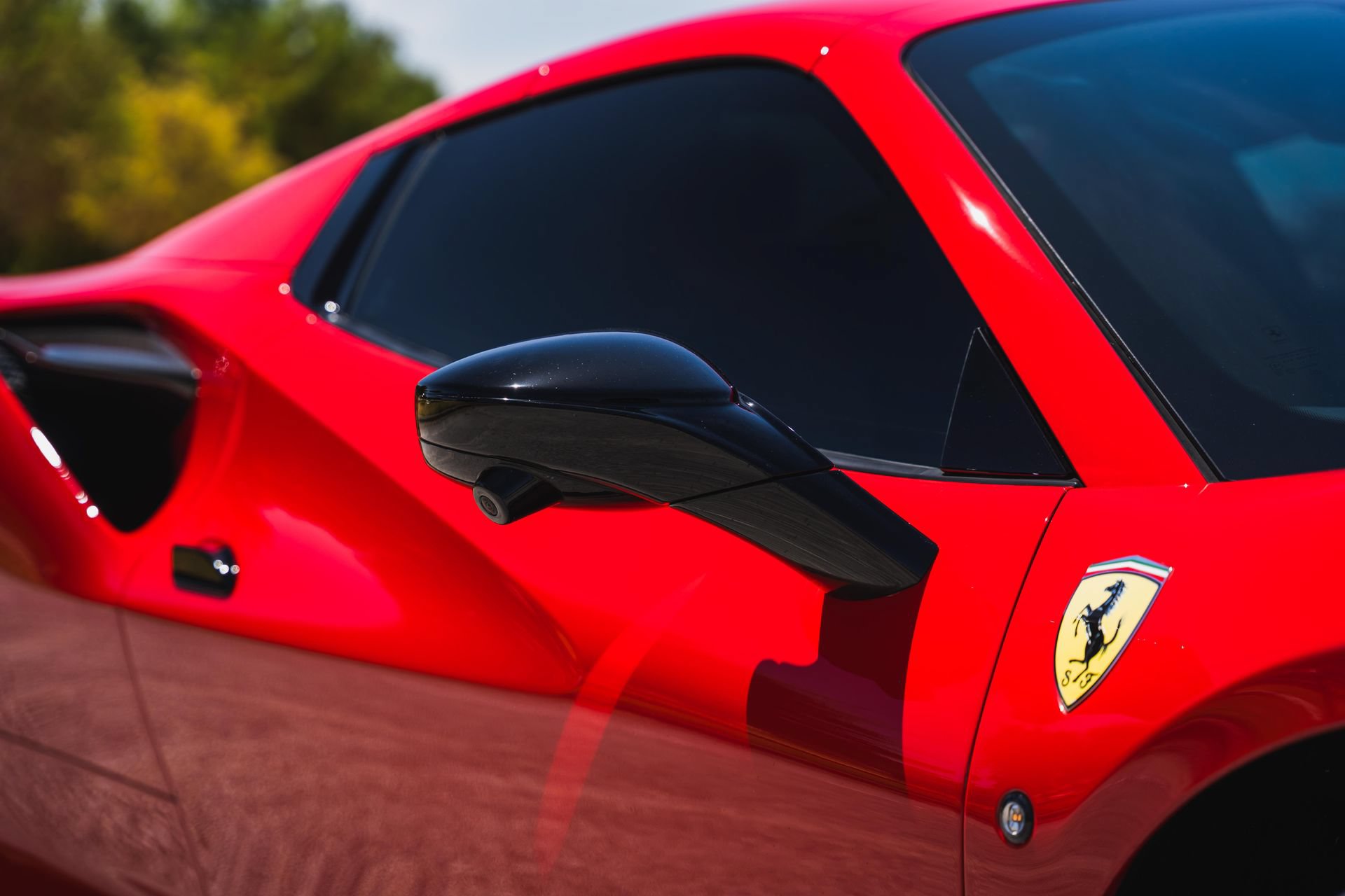 Used 2021 Ferrari F8 Tributo RWD image 33