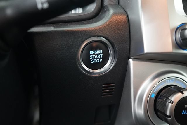 Used 2021 Toyota 4Runner Limited AWD/4WD image 21