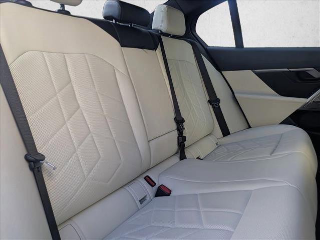 Certified 2024 BMW i5 eDrive40i w/ M Sport Package image 20