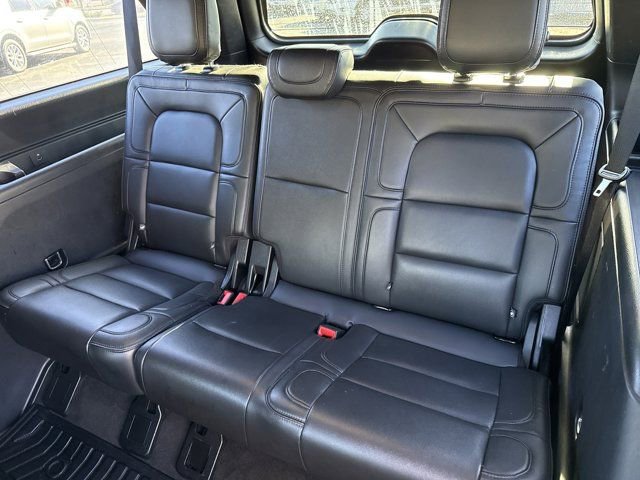 Used 2018 Lincoln Navigator L Reserve w/ Technology Package image 18
