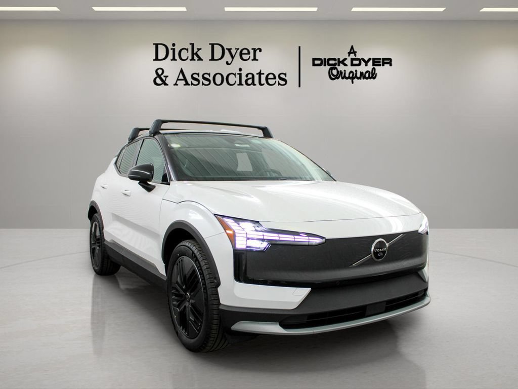 New 2026 Volvo EX30 Cross Country Ultra w/ Protection Package Premier AWD/4WD image 10