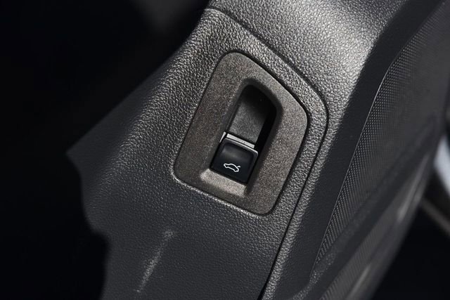 Certified 2023 Volkswagen Atlas SE image 9