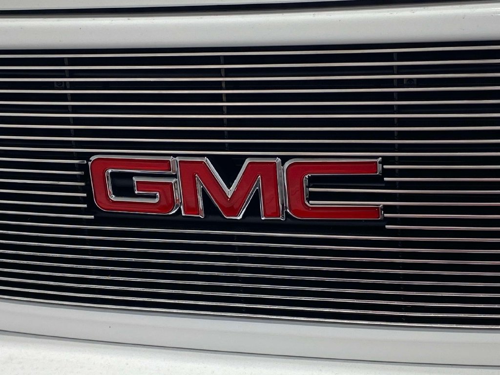 Used 2024 GMC Savana 2500 w/ Driver Convenience Package RWD image 8