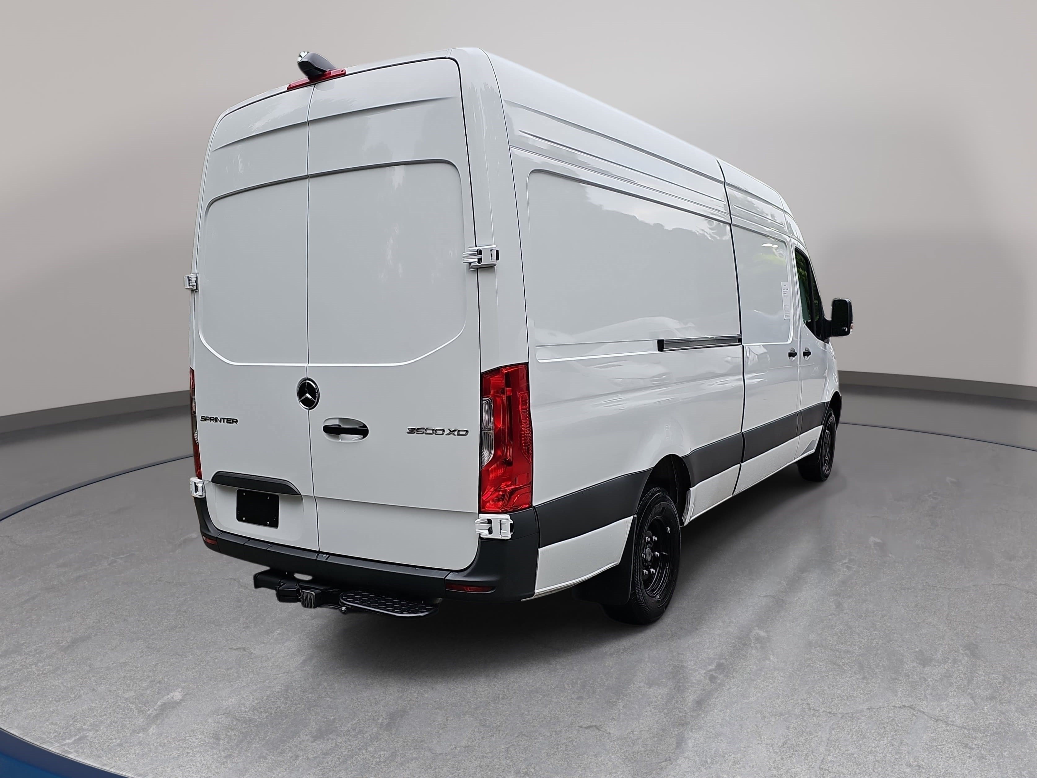Used 2025 Mercedes-Benz Sprinter 3500 image 5