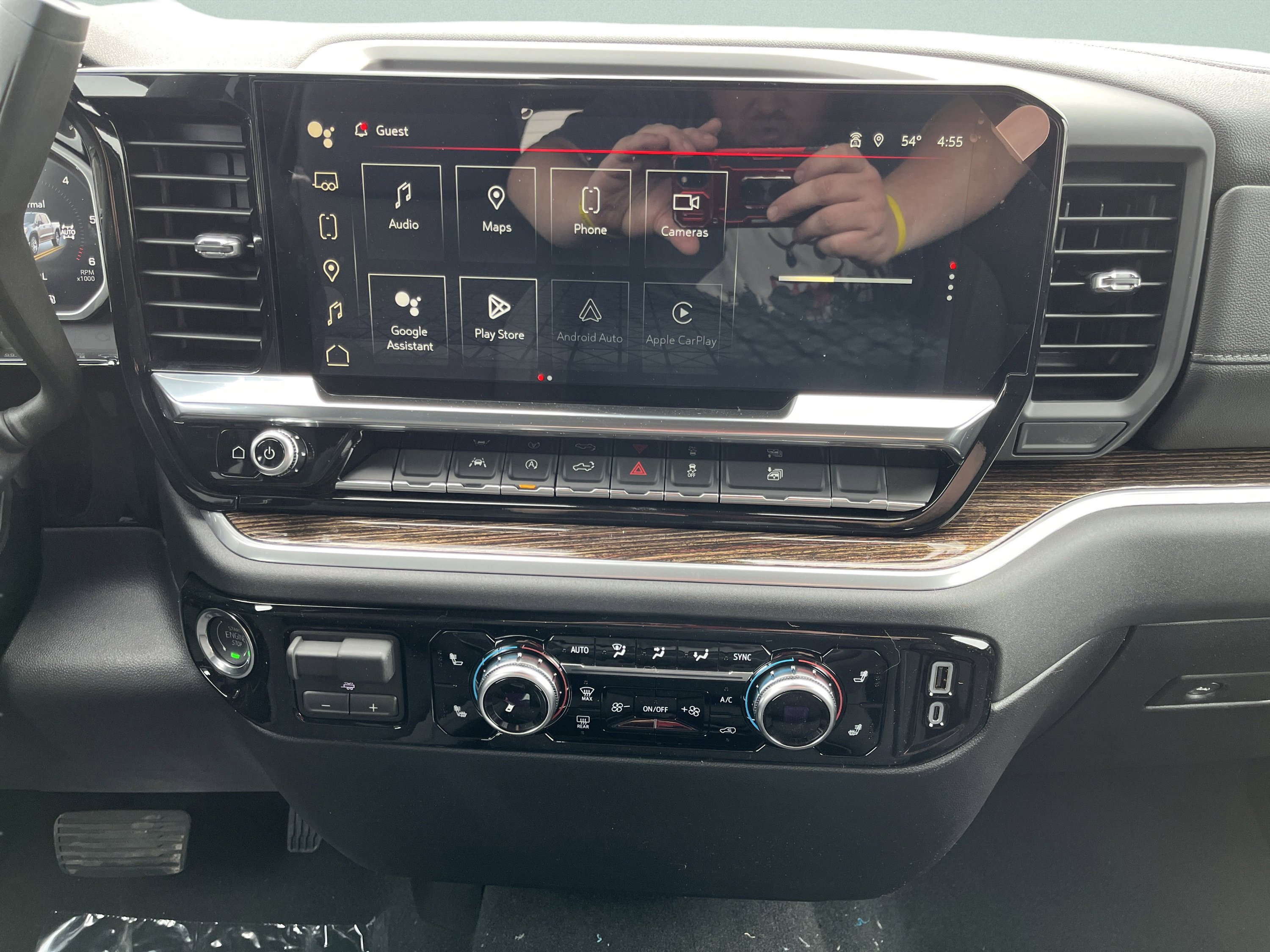 New 2026 GMC Sierra 1500 SLE w/ Preferred Package image 24