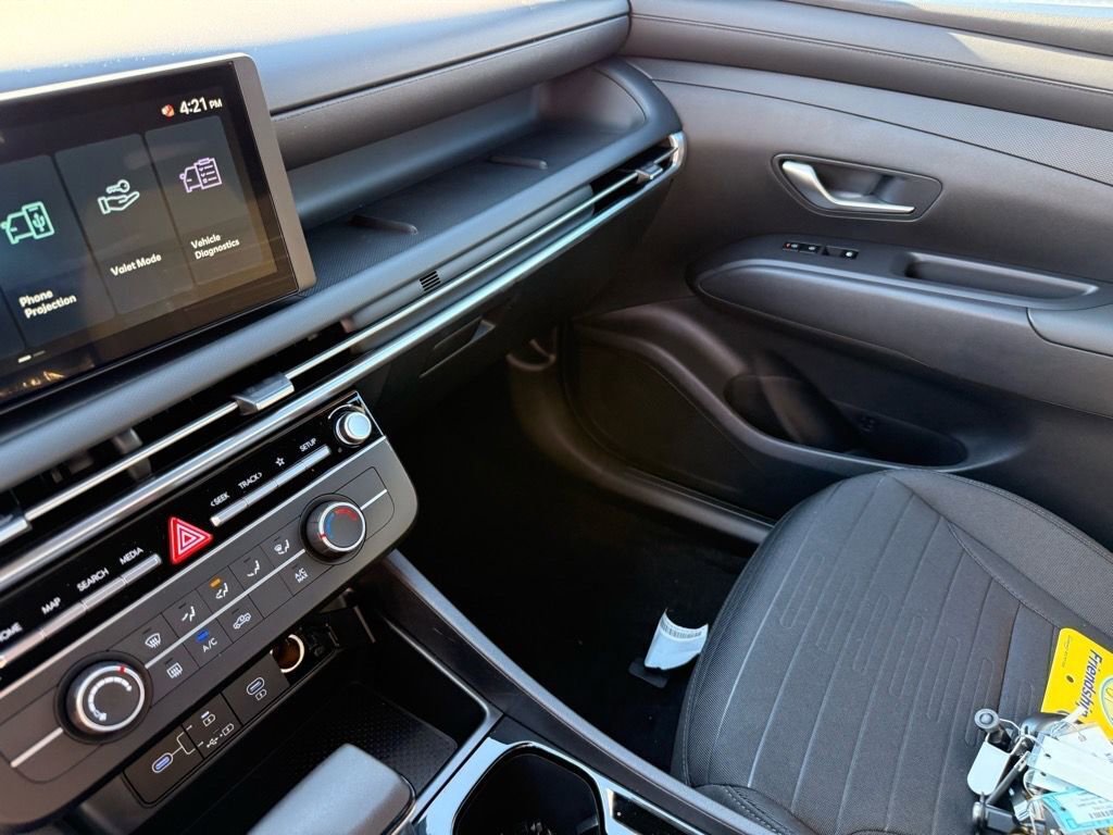 New 2025 Hyundai Santa Cruz SE image 7
