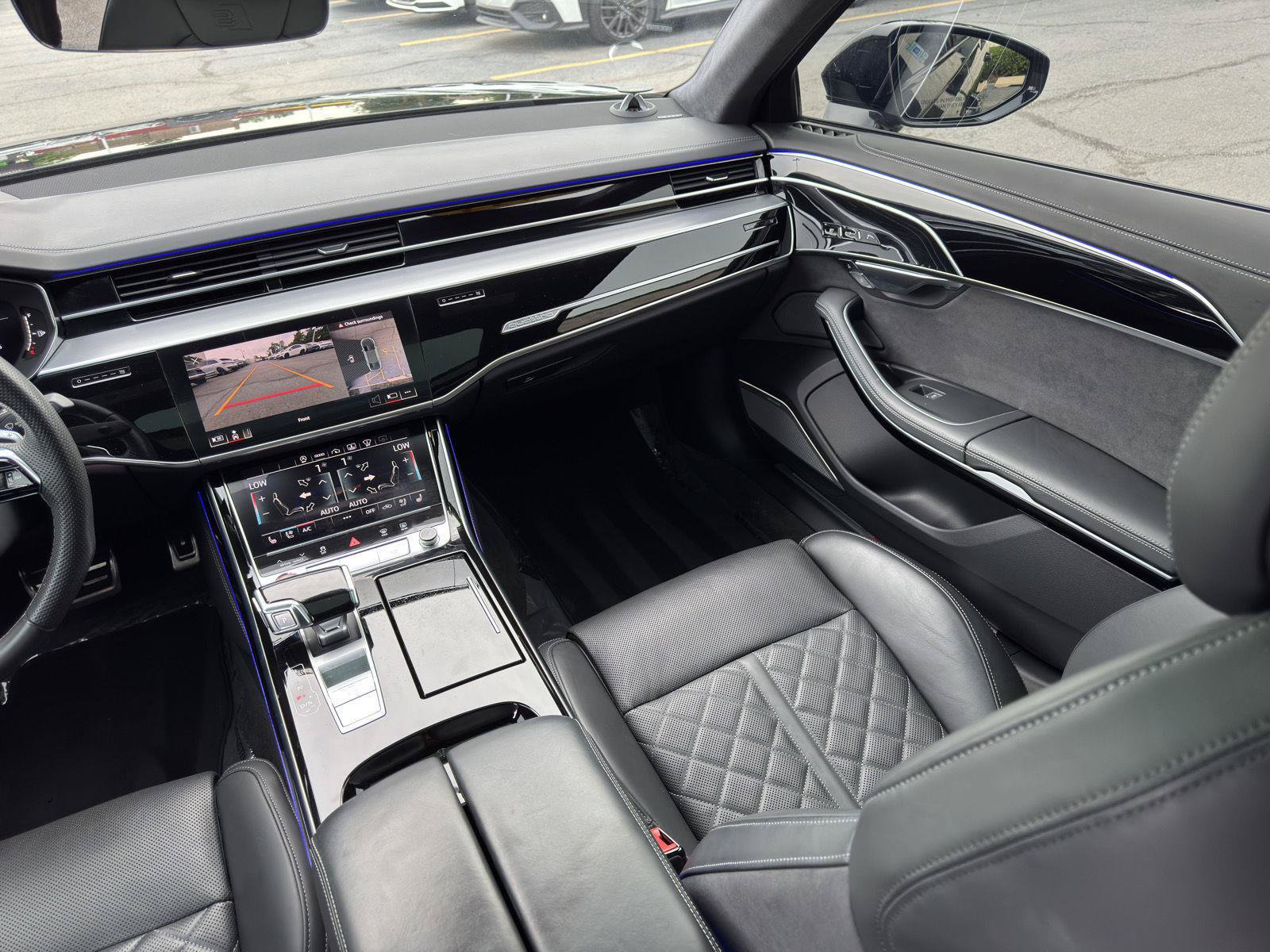 Used 2022 Audi S8 AWD/4WD image 40