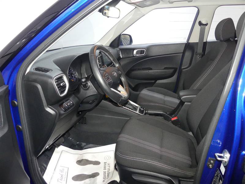 Used 2022 Hyundai Venue SEL FWD image 21