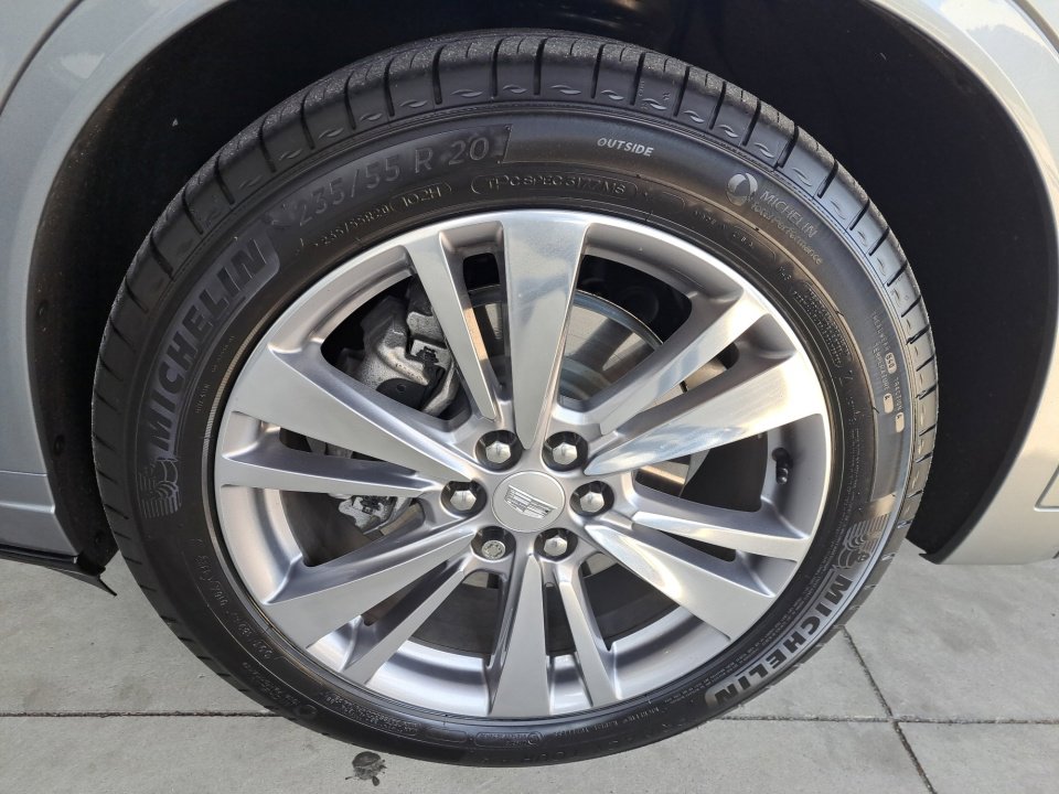 Certified 2024 Cadillac XT6 Premium Luxury w/ Technology Package FWD image 22