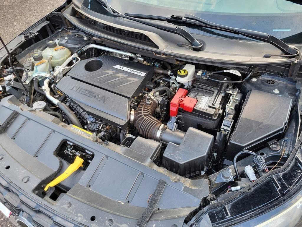 Used 2023 Nissan Rogue SV image 24