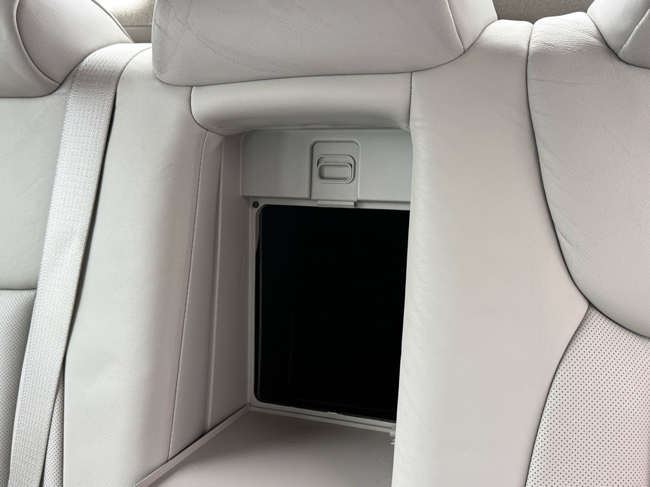 Used 2006 Cadillac DTS image 50