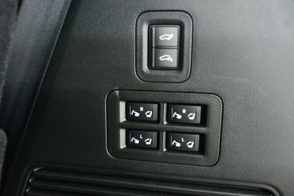 Used 2025 INFINITI QX80 Sensory image 86