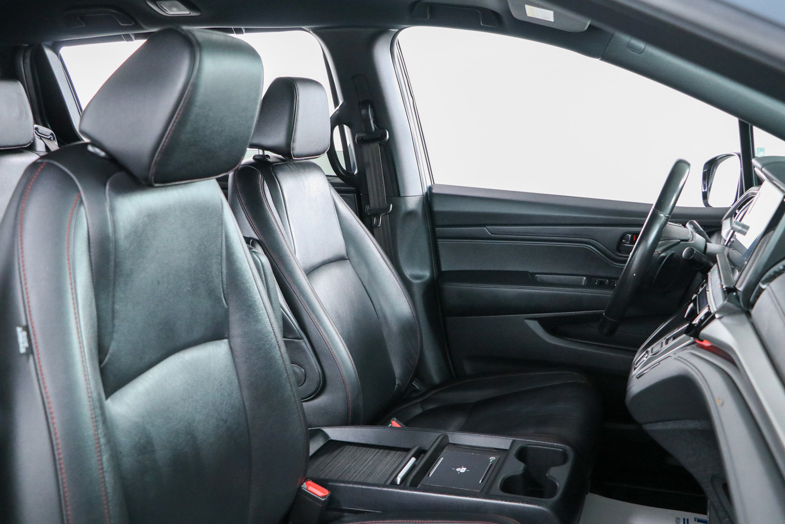 Used 2025 Honda Odyssey Sport-L image 28