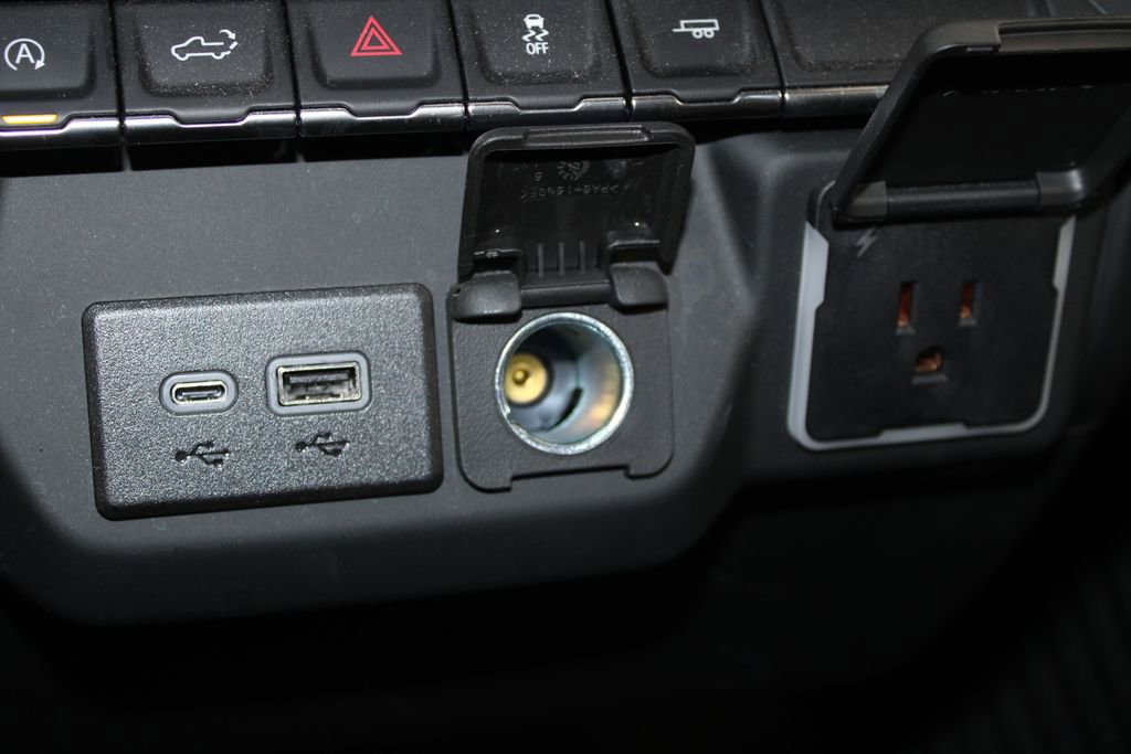 Used 2024 Chevrolet Silverado 1500 Custom image 43