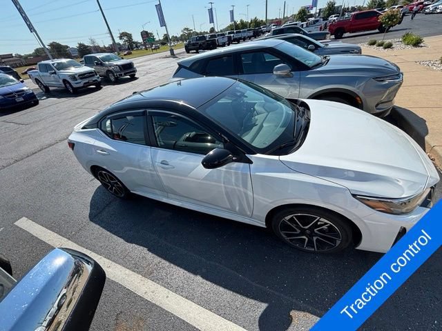 Used 2025 Nissan Sentra SR FWD image 5