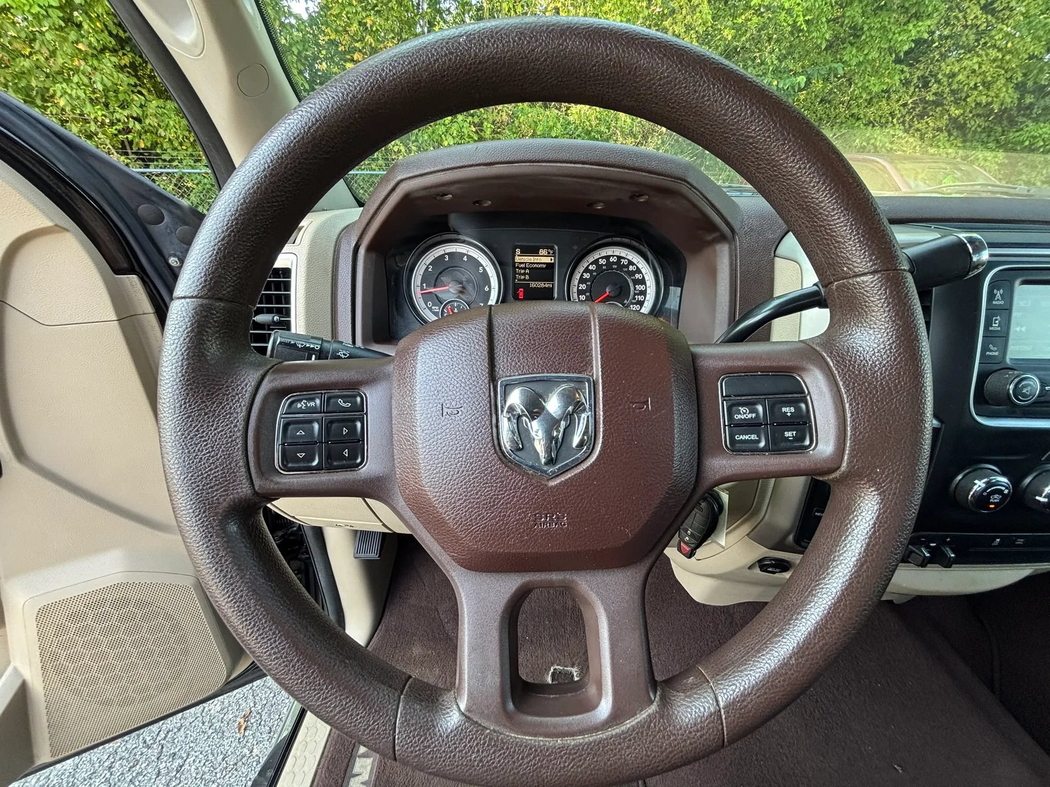 Used 2014 RAM 2500 SLT AWD/4WD image 14