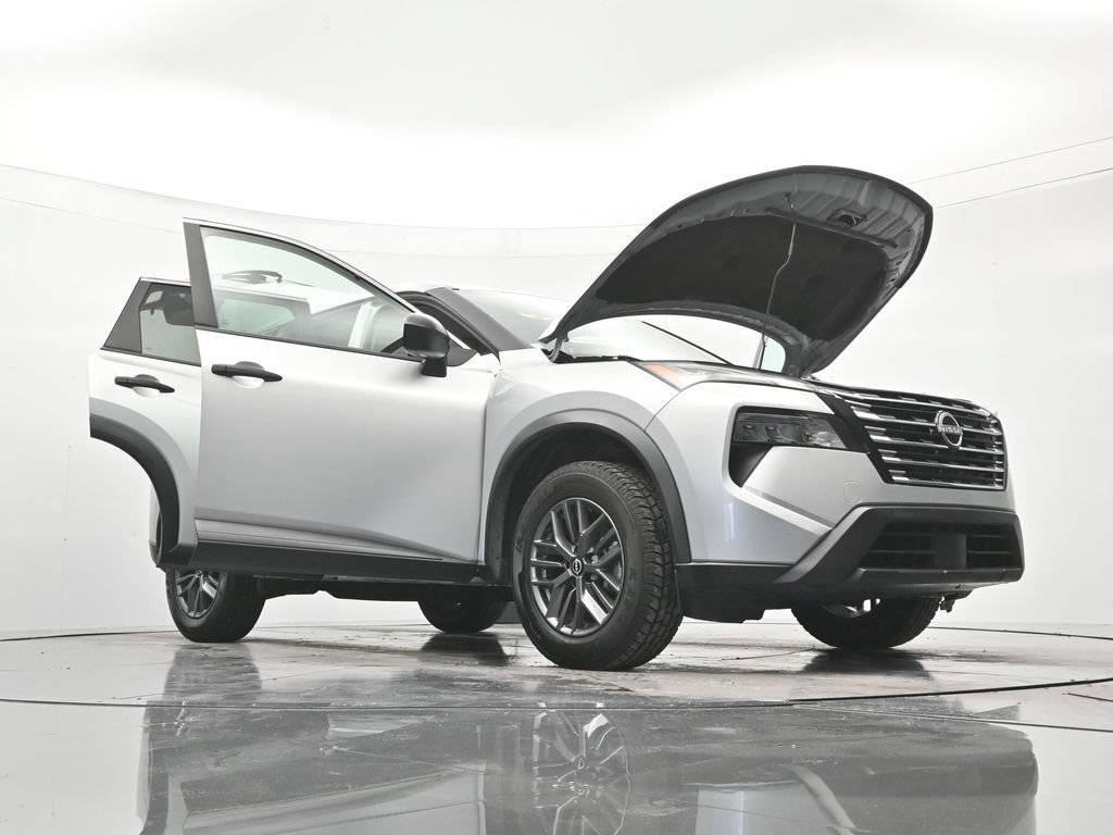 Used 2024 Nissan Rogue S FWD image 48