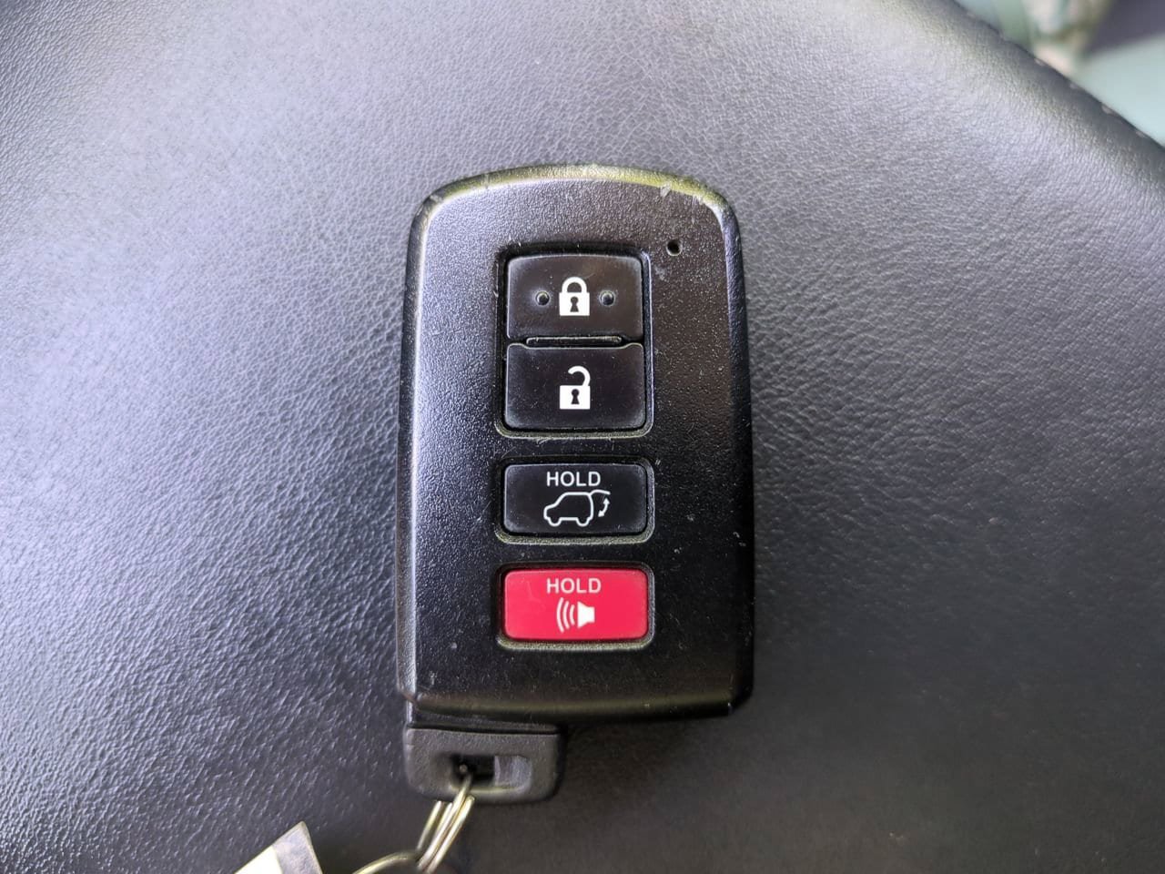Used 2015 Toyota RAV4 Limited w/ Outdoor Package AWD/4WD image 29