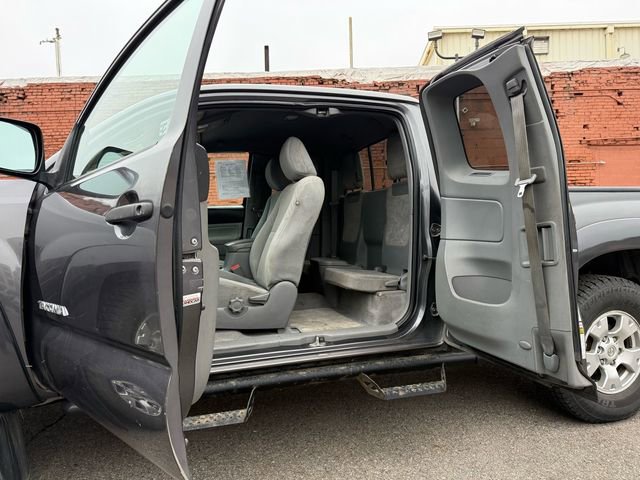 Used 2011 Toyota Tacoma 4x4 Access Cab V6 image 9