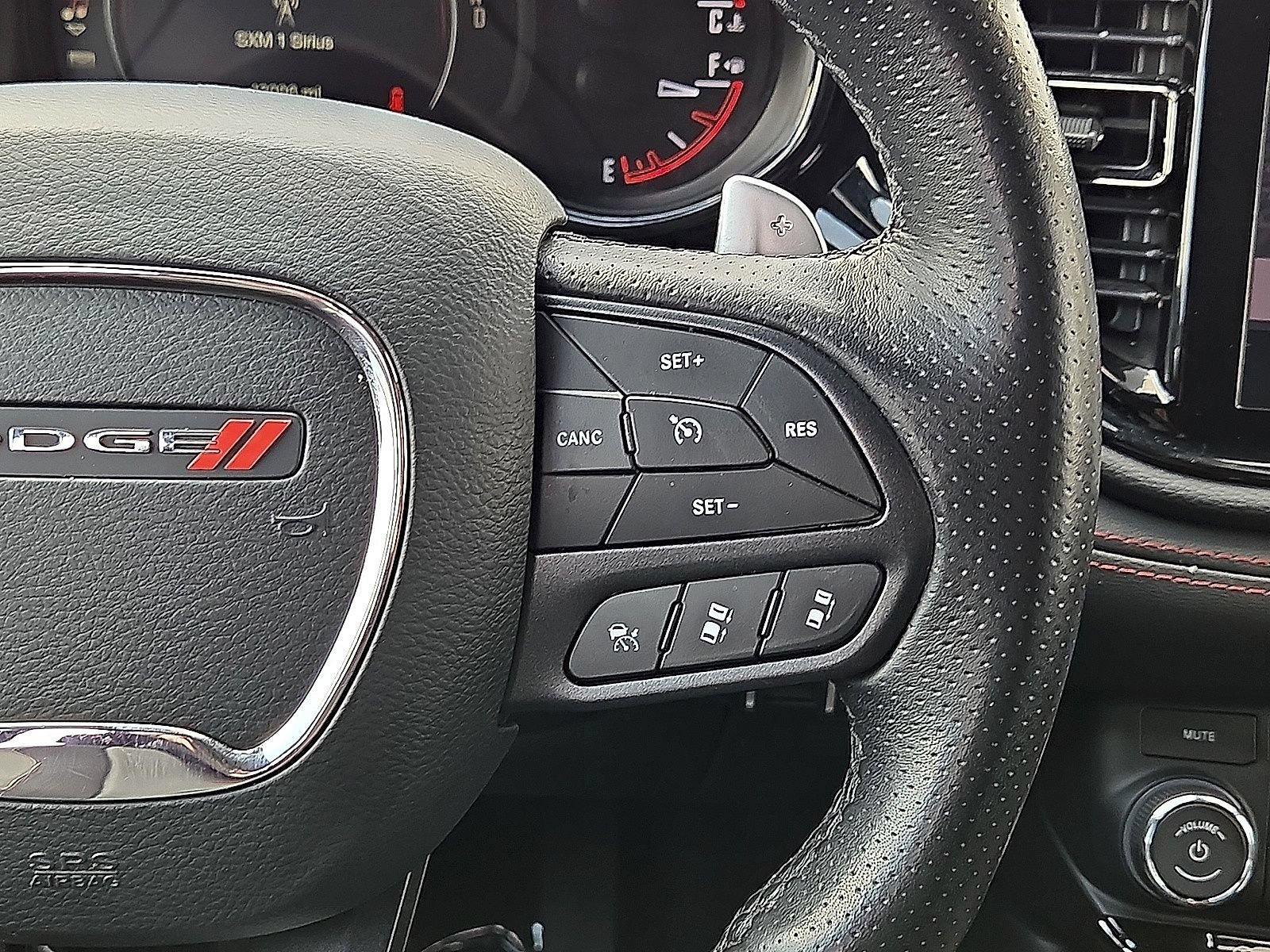 Used 2025 Dodge Durango GT AWD/4WD image 21