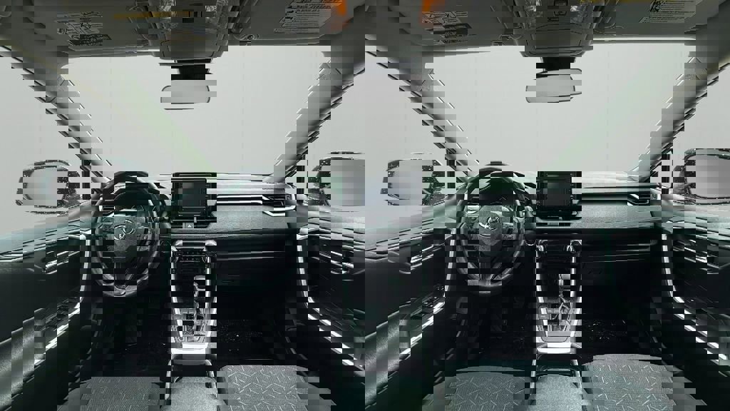 Used 2021 Toyota RAV4 XLE w/ Carpet Mat Package (TMS) AWD/4WD image 12