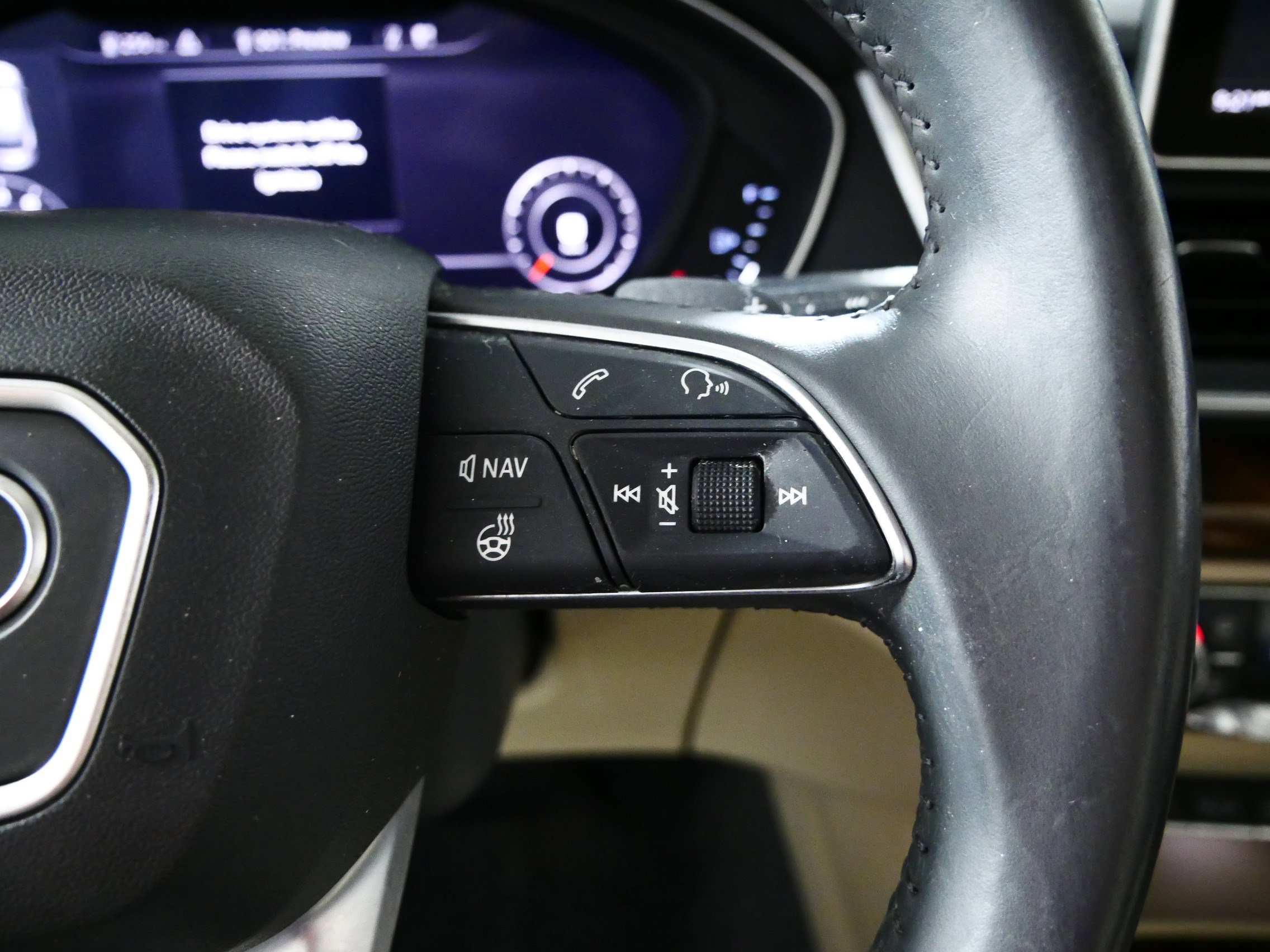 Used 2018 Audi Q5 2.0T Premium Plus w/ Premium Plus Package image 28