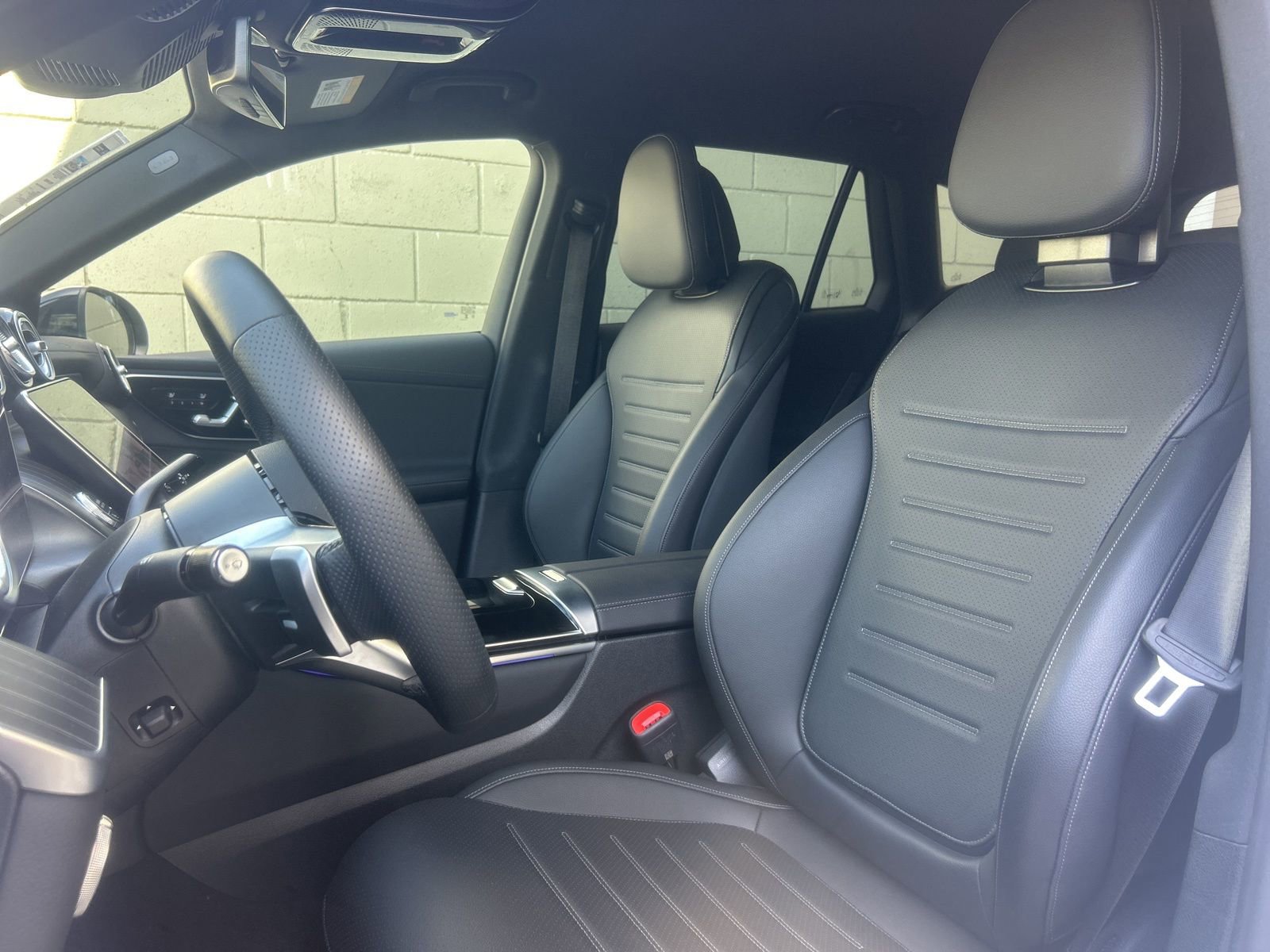 Used 2026 Mercedes-Benz GLC 300 image 9