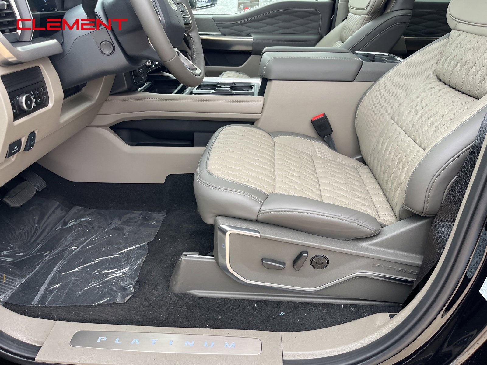 New 2026 Ford F450 Platinum image 35