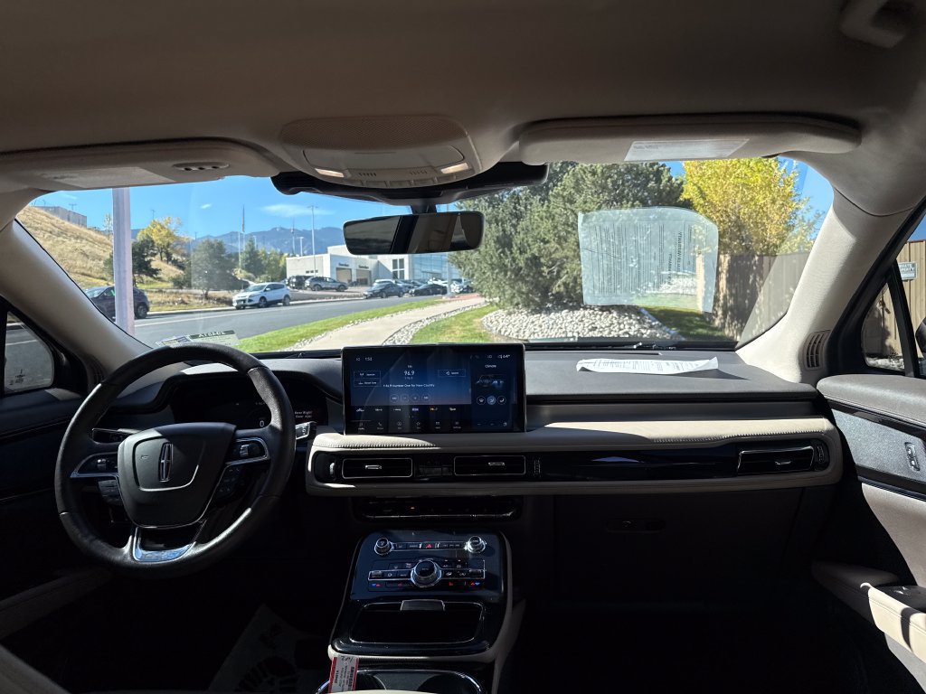 Used 2022 Lincoln Nautilus AWD w/ Premium Package image 27