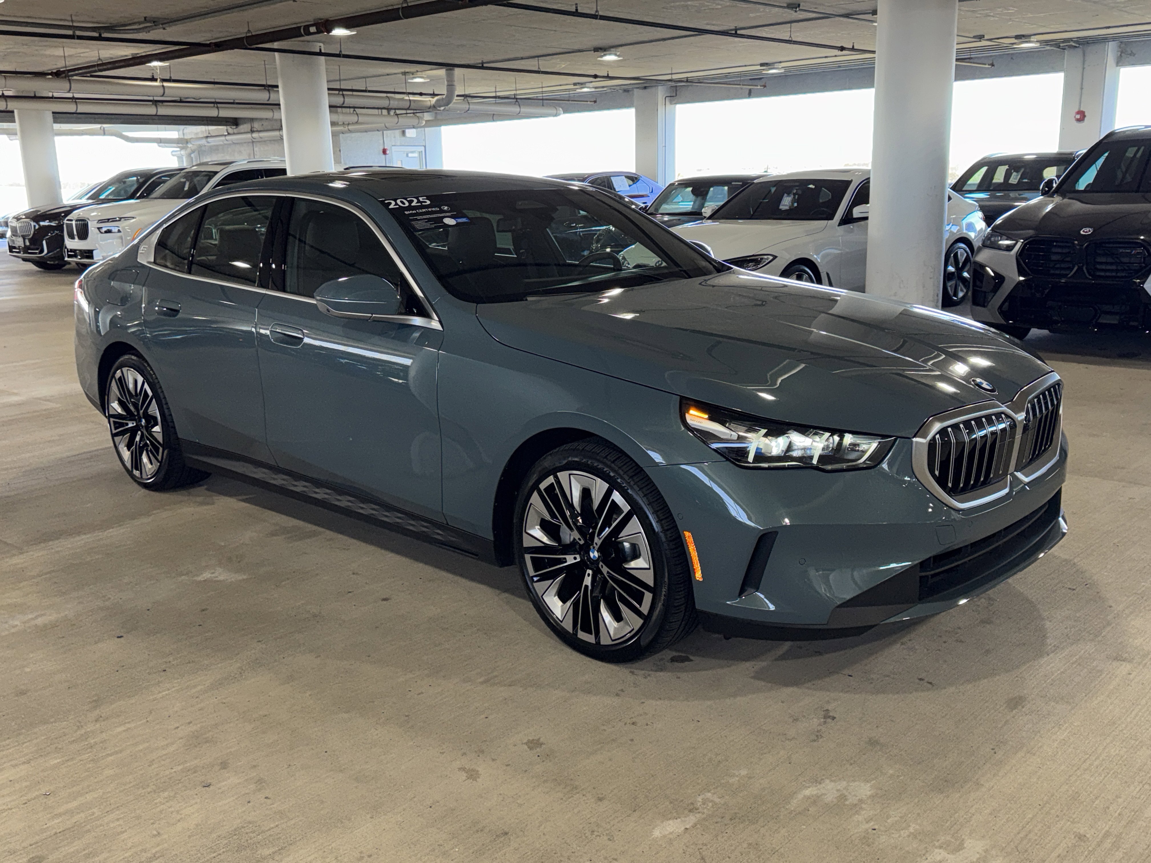 Certified 2025 BMW 530i image 1