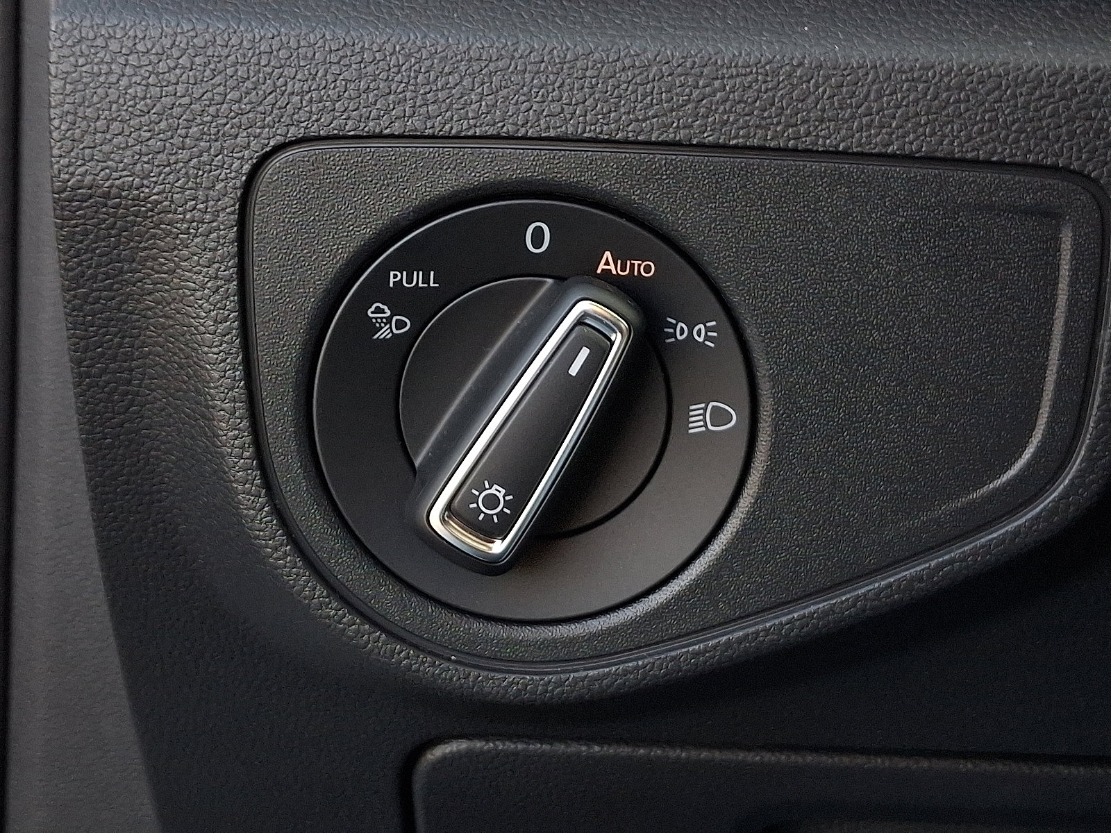 Used 2023 Volkswagen Atlas SE w/ Panoramic Sunroof Package image 27