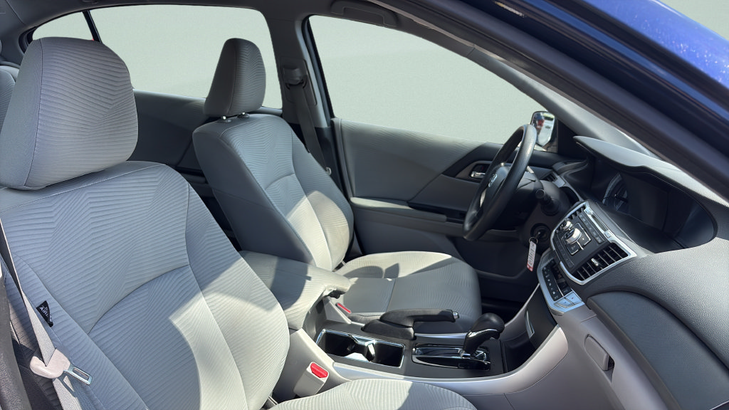 Used 2015 Honda Accord LX image 17
