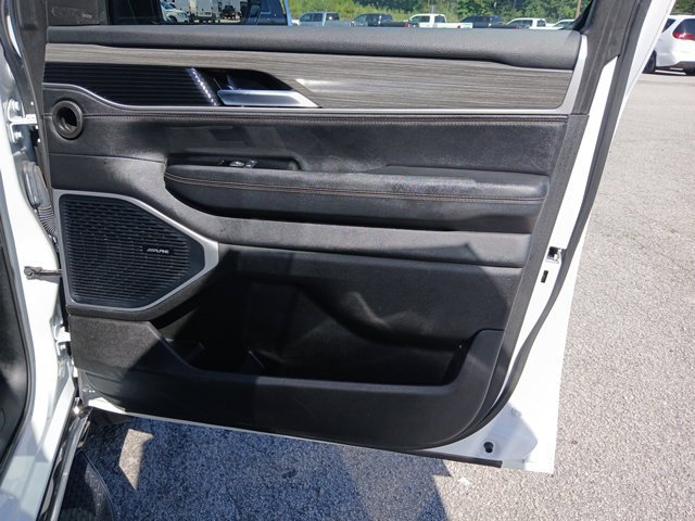 Used 2024 Jeep Wagoneer Series II AWD/4WD image 31