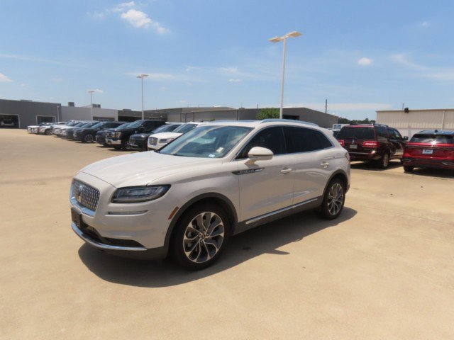 Used 2023 Lincoln Nautilus Reserve w/ Equipment Group 201A AWD/4WD image 2