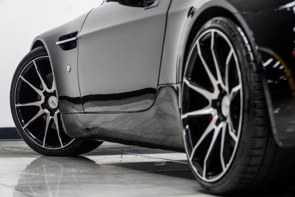 Used 2007 Aston Martin V8 Vantage Coupe RWD image 25