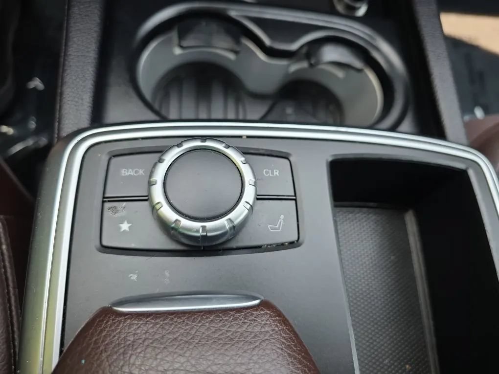 Used 2015 Mercedes-Benz ML 400 4MATIC image 33