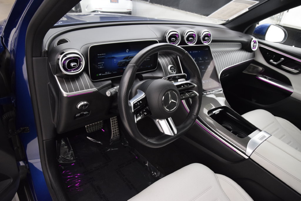 Used 2023 Mercedes-Benz GLC 300 image 21