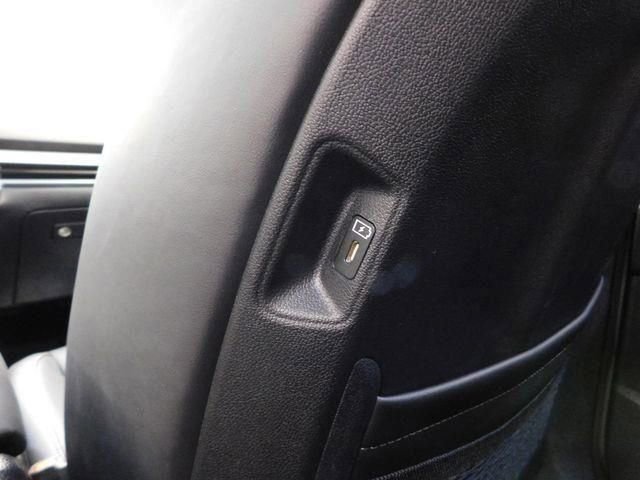 Used 2025 Kia Sorento SX image 39