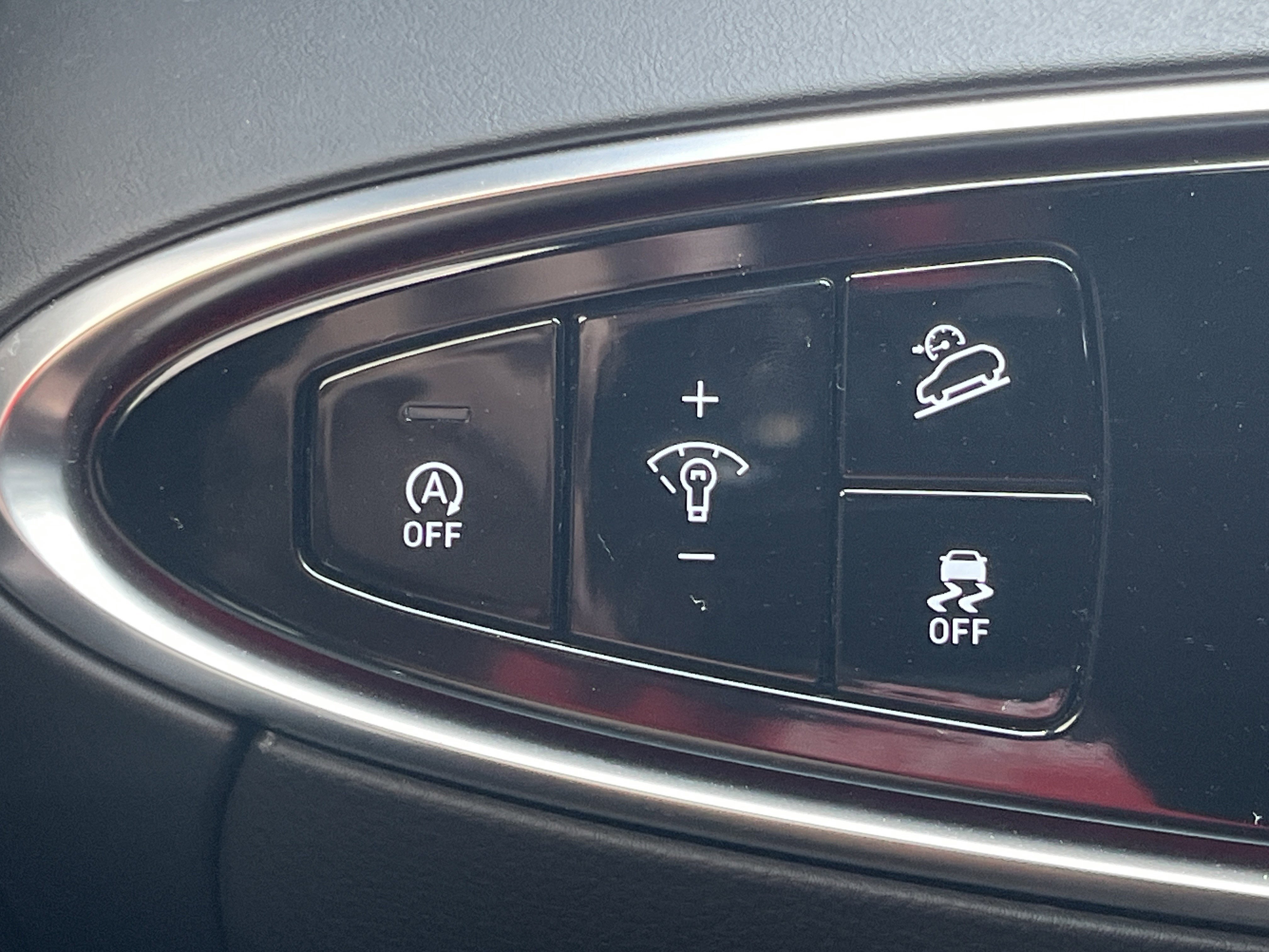 Used 2025 Genesis GV70 3.5T Sport w/ Sport Advanced Package image 15