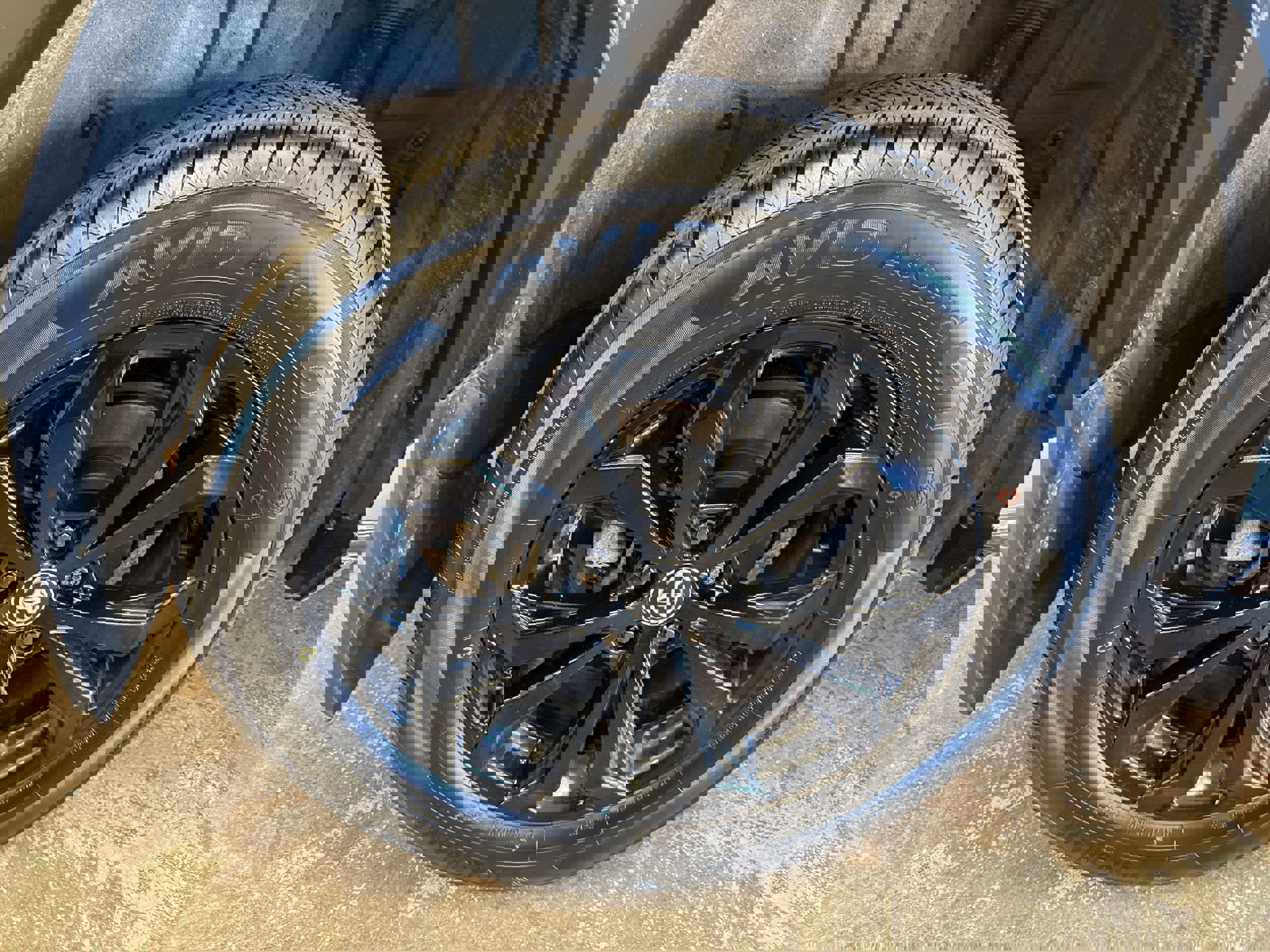 Used 2024 Toyota RAV4 SE w/ Convenience Package image 12